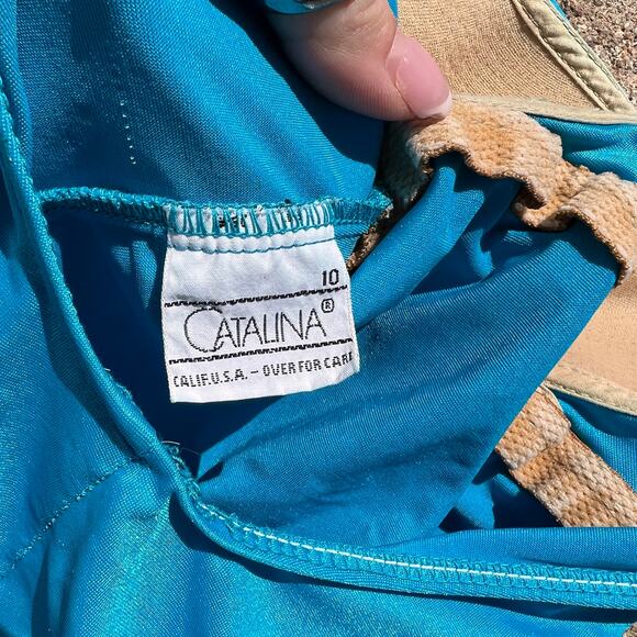 Vintage Catalina Blue Button Shoulder Low Hip Skirted One Piece Swimsuit - Picture 8 of 9